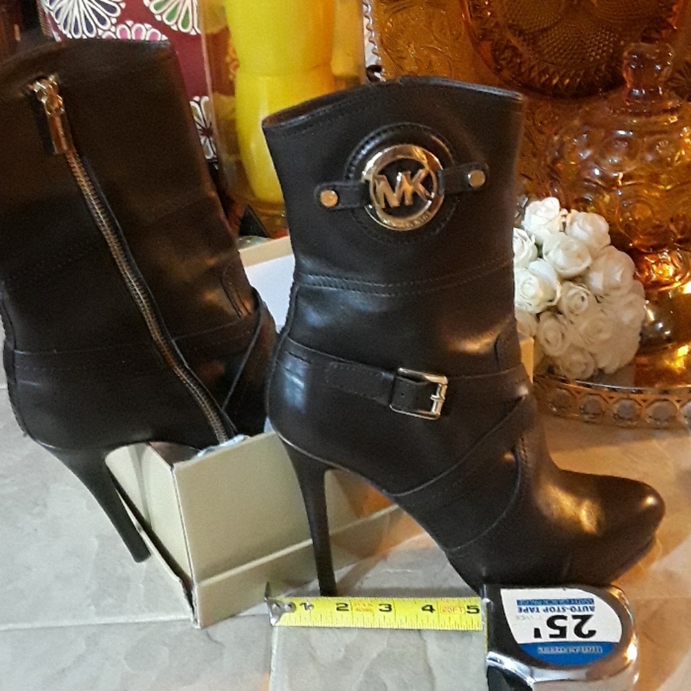 MK Sexy ankle boot